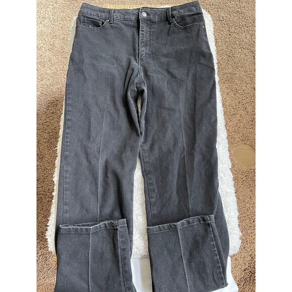 Gloria Vanderbilt “ Amanda 2.0 All Over Slimming Affect” Sz. 12 Black Jeans. - Picture 1 of 13